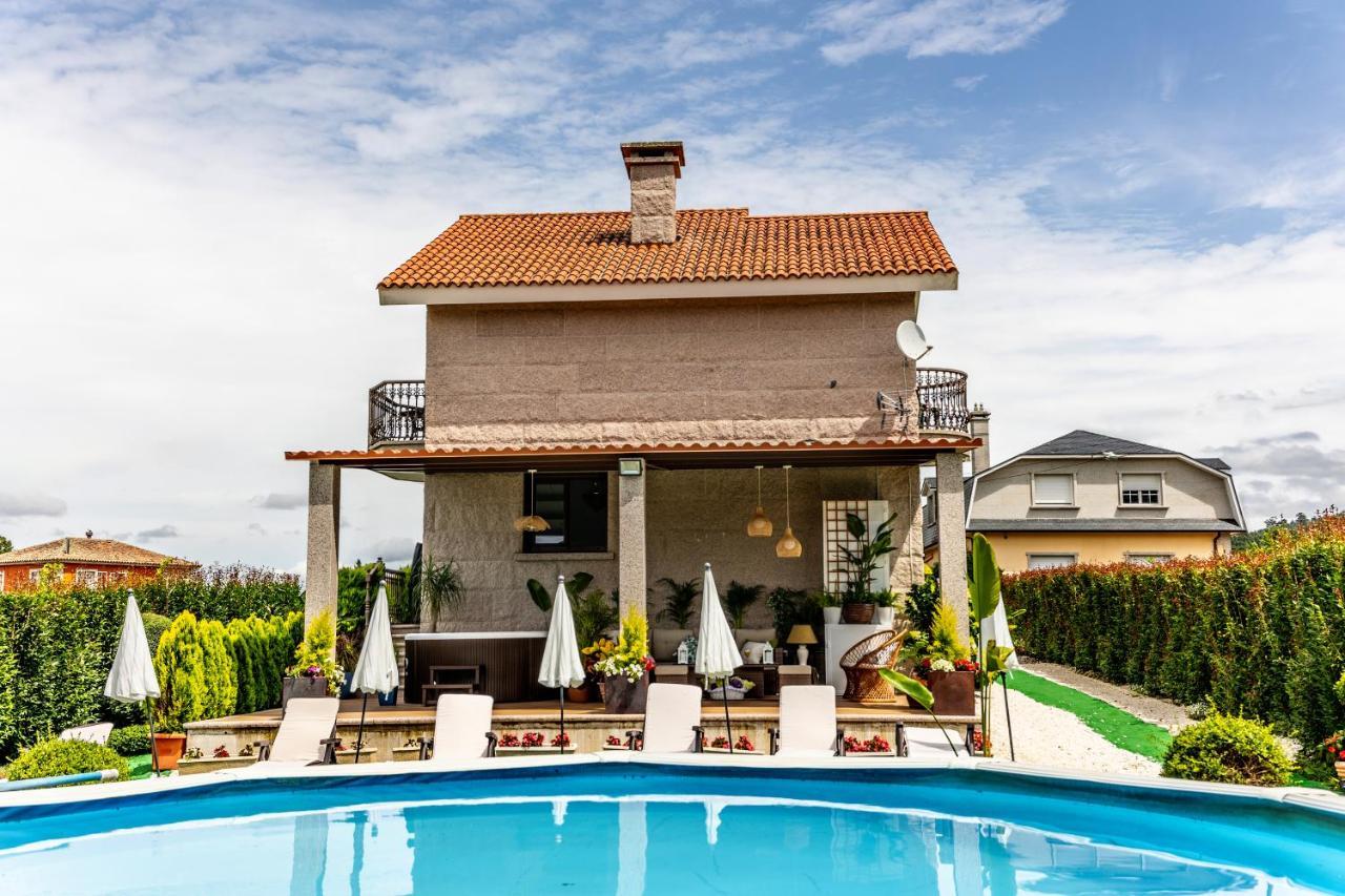 Casa Victoria Garden Con Jacuzzi Y Piscina Villa Caldas De Reis Exterior photo